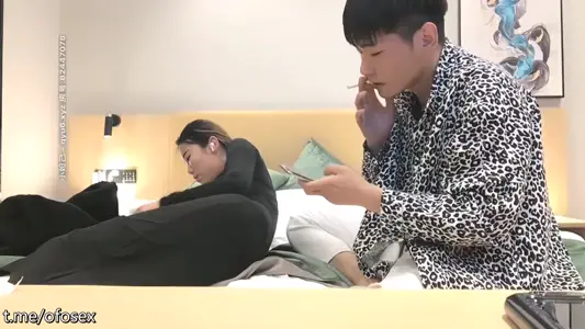 【#91约妹达人】泡良佳作，酒吧搭讪00后幼师，都开房了还装纯，强制推倒不也插得挺爽，对白精彩